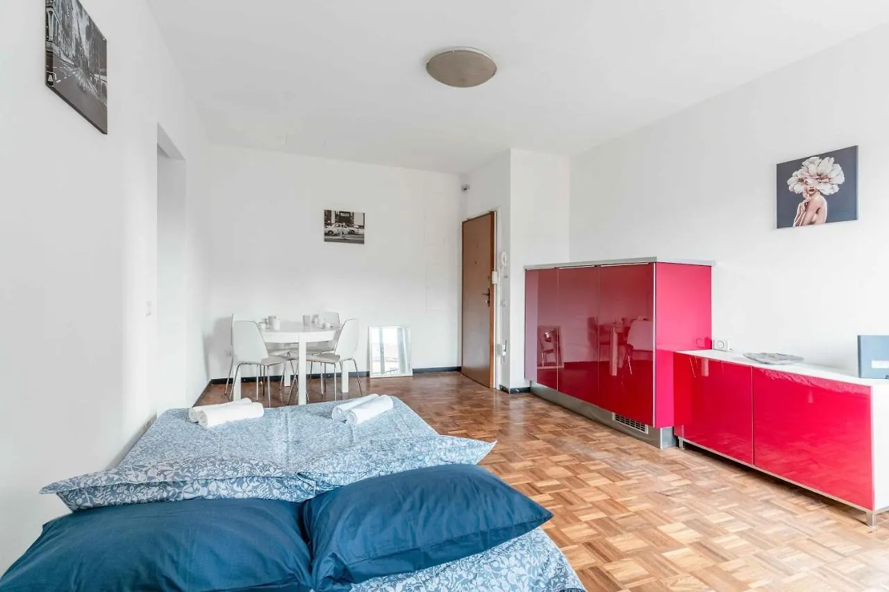 Mi8 -10 Minutes From The Duomo- Large Apartment ミラノ イタリア
