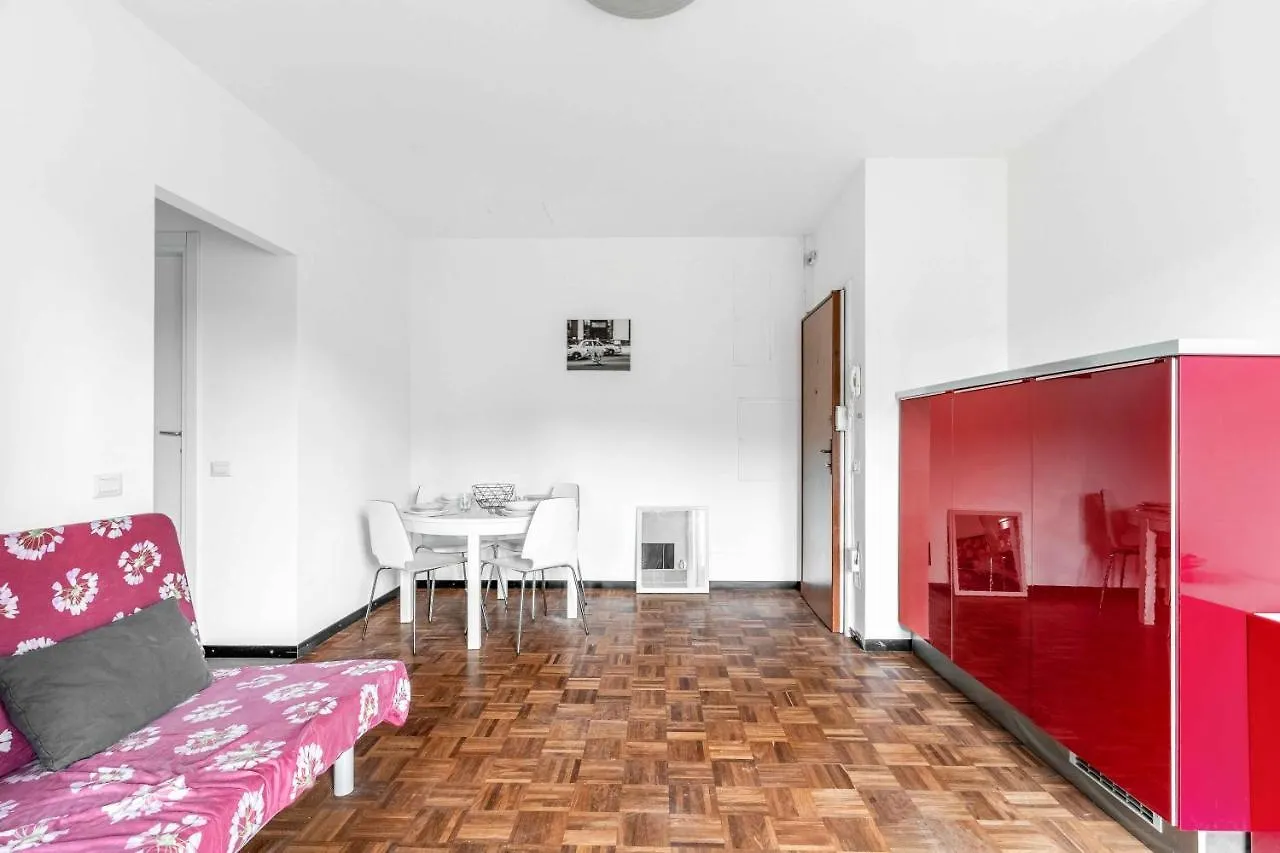 Mi8 -10 Minutes From The Duomo- Large Apartment ミラノ