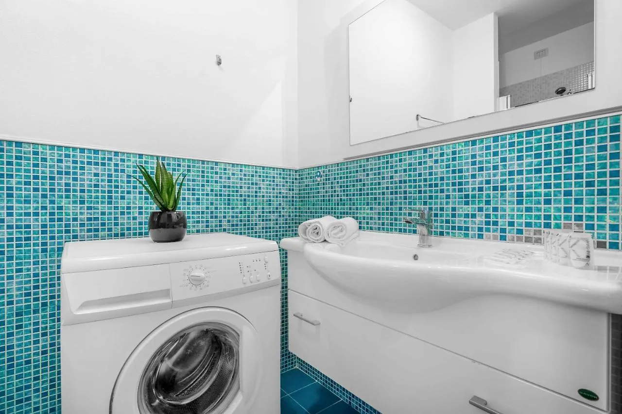 Mi8 -10 Minutes From The Duomo- Large Apartment Milano Italien